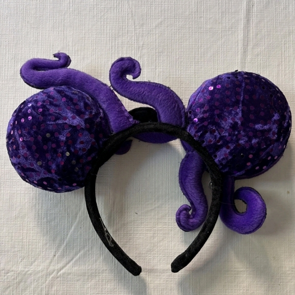 Rare Disney Ursula Mickey Ears - Picture 2 of 4